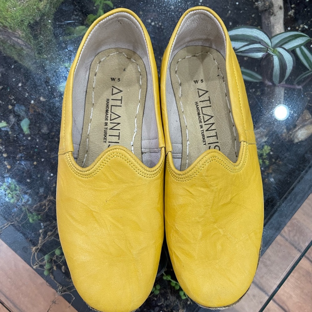 Atlantis  handmade in turkey soft leather women’s size 5